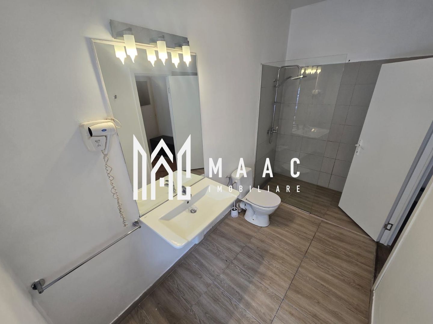 Apartament 2 camere decomandat | Sibiu Ultracentral | 61 mp, 2 băi - Poză 3