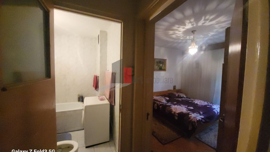 Apartament 3 camere transformat in 2 camere Titan - Poză 3