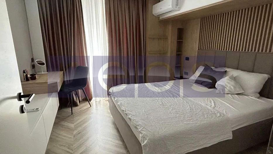 DE VANZARE APARTAMENT 4 CAMERE CALEA MOSILOR RECENT RENOVAT - Poză 4