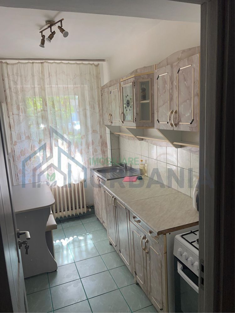 Apartament cu 2 camere semidecomandat, 50 mp, parter, Bd. Cantemir, Iași - Poză 1