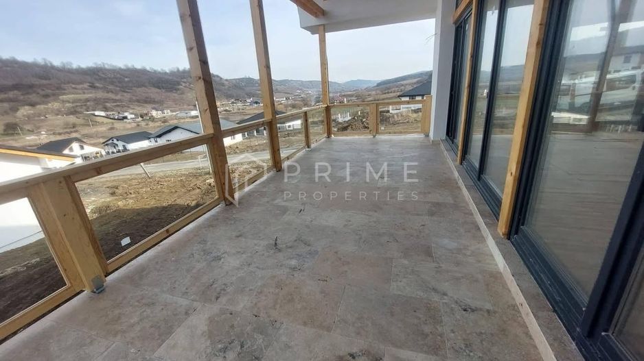 Vilă chalet modern cu perete panoramic de sticlă - Livezeni, Mureș - Poză 4