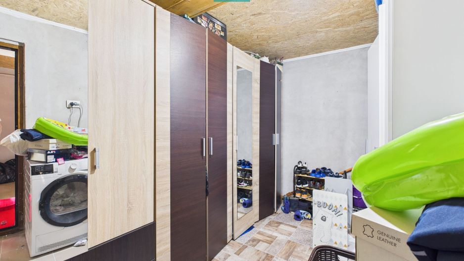 Casă cu 2 camere nou renovată cu anexă în Nădab - Poză 13