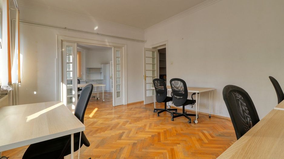 Romană- 5 camere- 140 mp - centrala termica - Poză 1