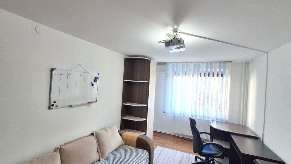 Apartament 3 Camere zona Piata Munci - Poză 1