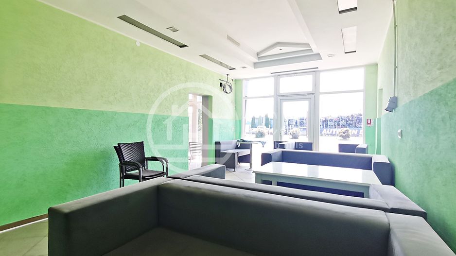 Spatiu comercial de inchiriat cu 3 camere in Alesd, Bihor - Poză 4