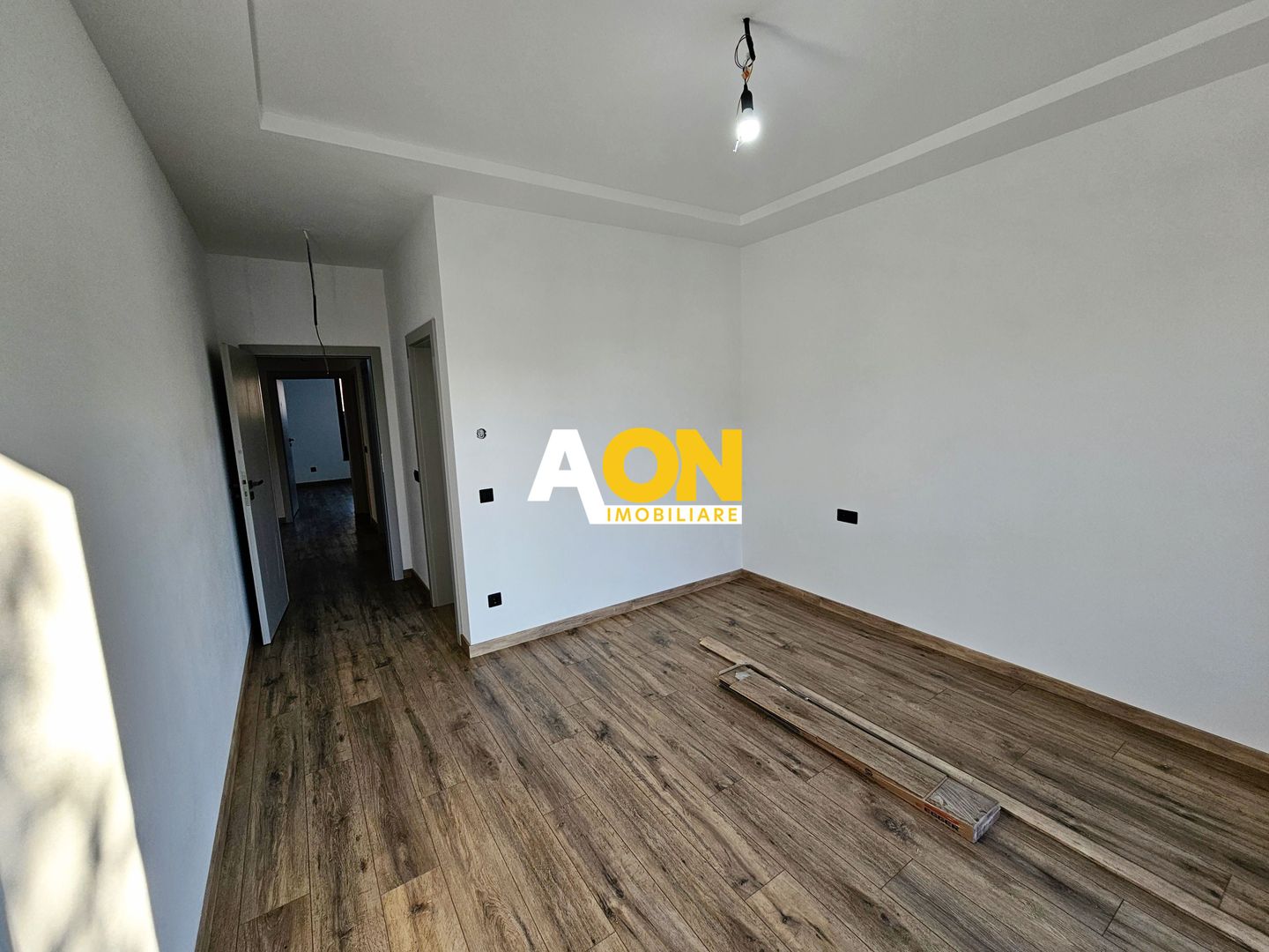 Casa 4 camere, 423 mp teren, finisată la cheie, cartier Orizont - Poză 14