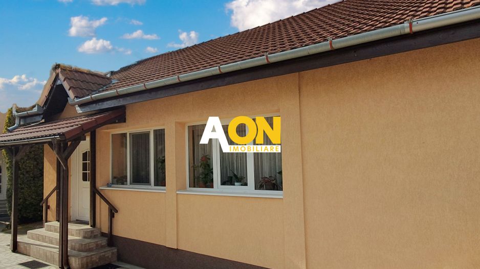 Casa 4 camere, 2 bai, 86 mp utili, renovata, zona Lipoveni - Poză 8