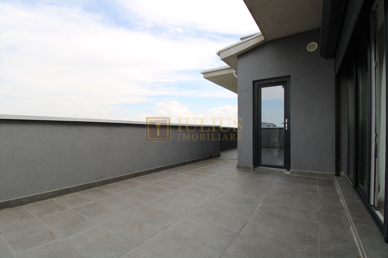 Buziasului, 3 camere + 2 bai, centrala proprie - Poză 2