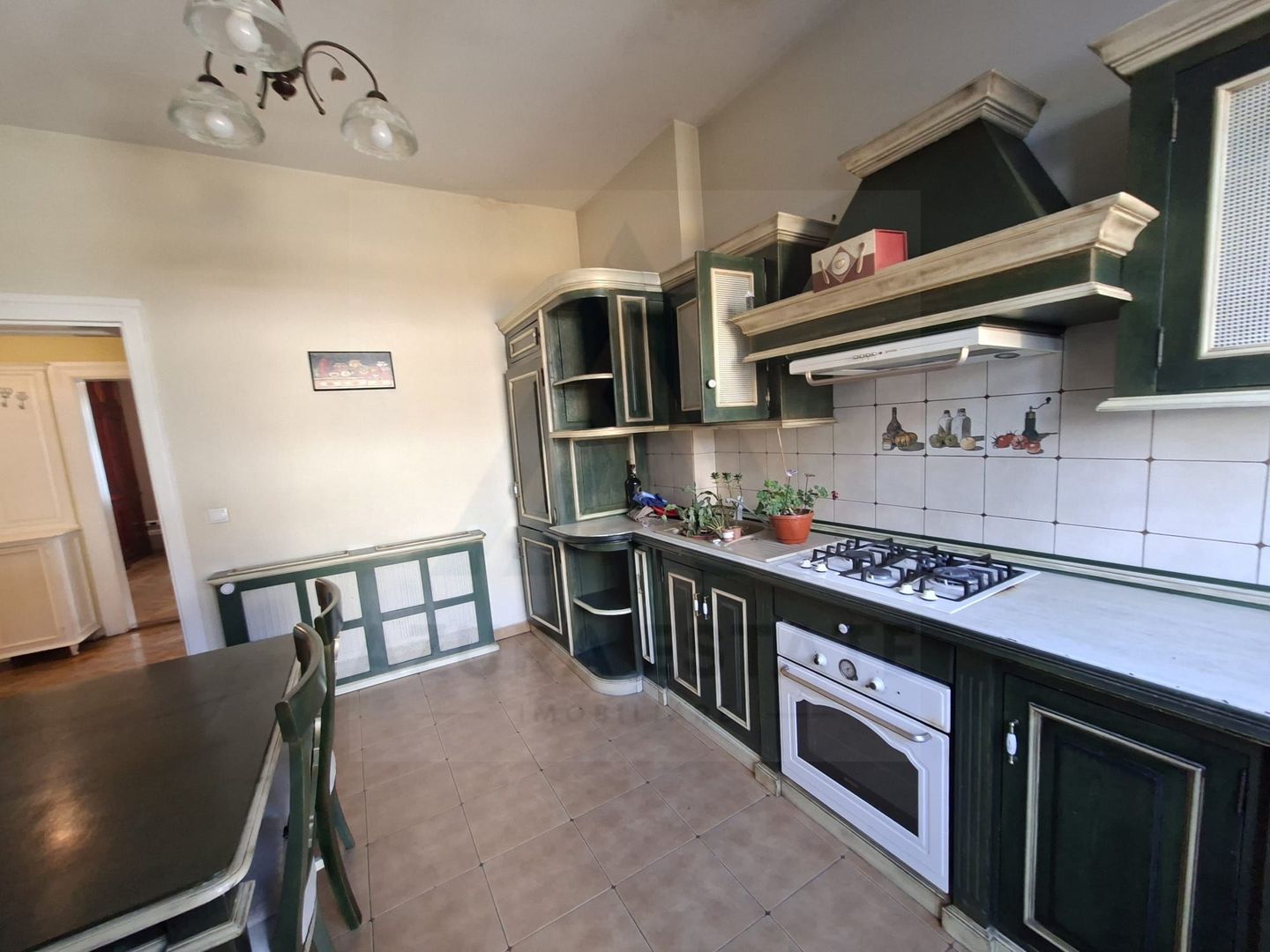 Apartament modern 3 camere curte individuala pe Bulevardul Victoriei - Poză 11