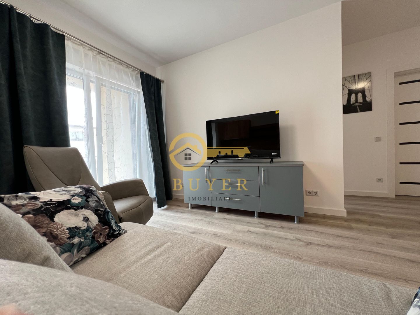 Apartament cu 2 cam si balcon complet mobilat si utilat- lift si boxa - Poză 8