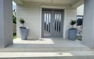 Proprietate premium,finisaje moderne,zona Ronat-Mehala - Poză 3