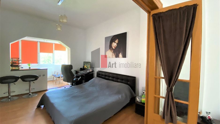 Apartament 3 camere in vila, curte comuna - Calea Mosilor - Poză 1