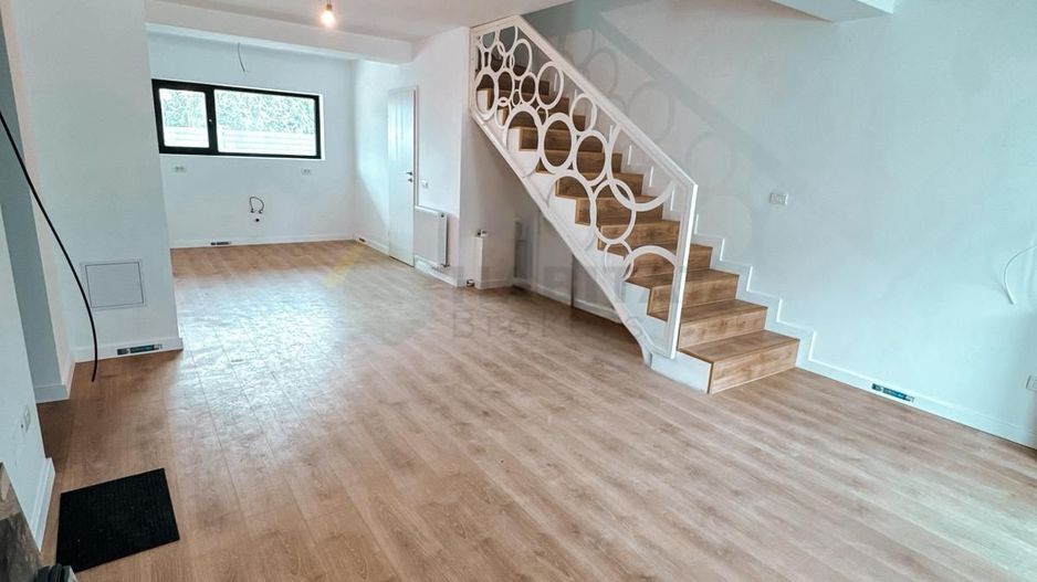 Duplex modern  în Tunari – confort, stil și locație excelentă, fără comison - Poză 1