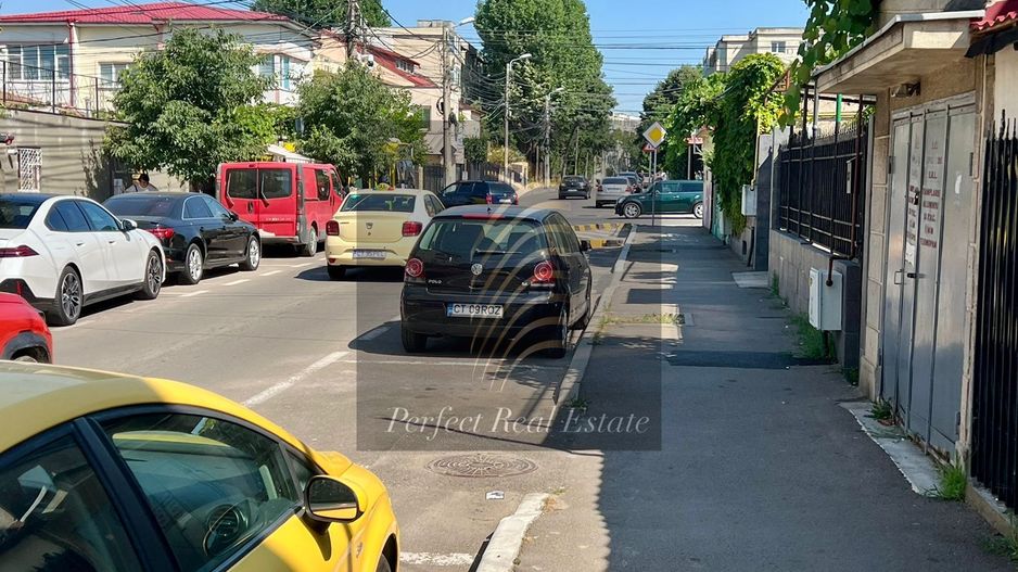 Casă de vânzare – Faleza Nord, Strada Unirii | La doar 100 m de mare - Poză 1
