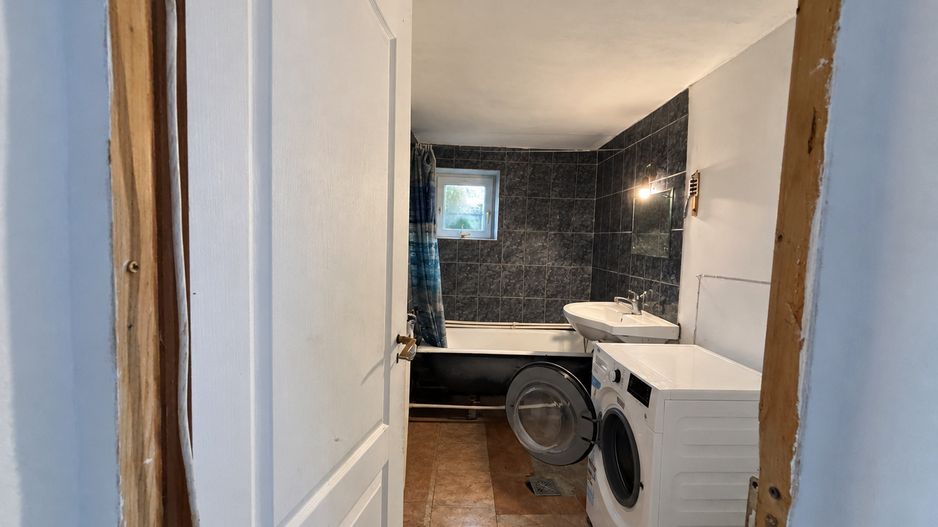 Casă cu teren 460mp | Valu lui Traian - Poză 12