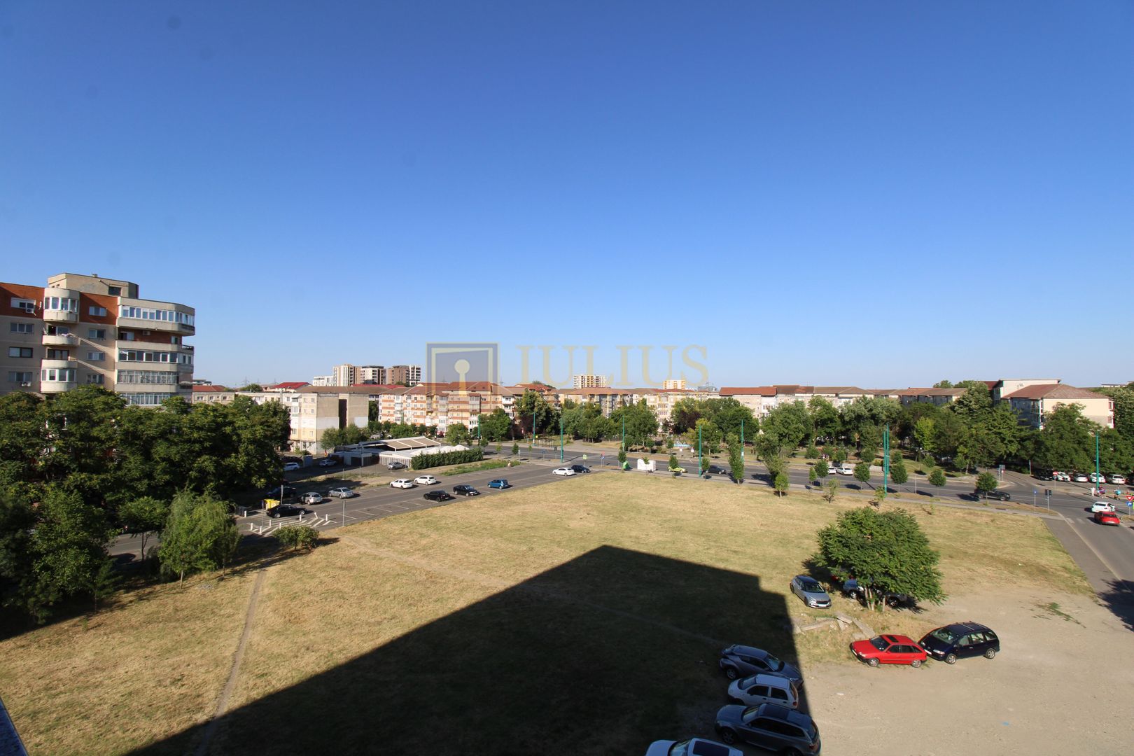 Uranus, 2 camere, centrala proprie, parcare - Poză 12