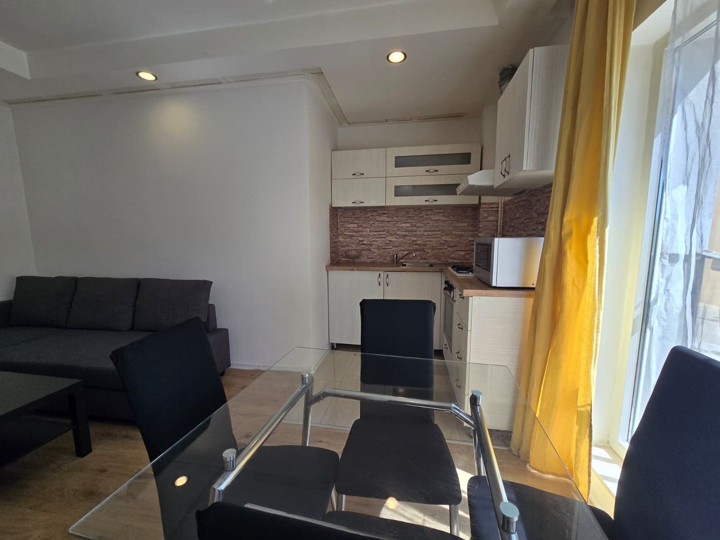 COSMOPOLIS - Apartament cu 2 camere tip studio, mobilat si utilat. - Poză 3