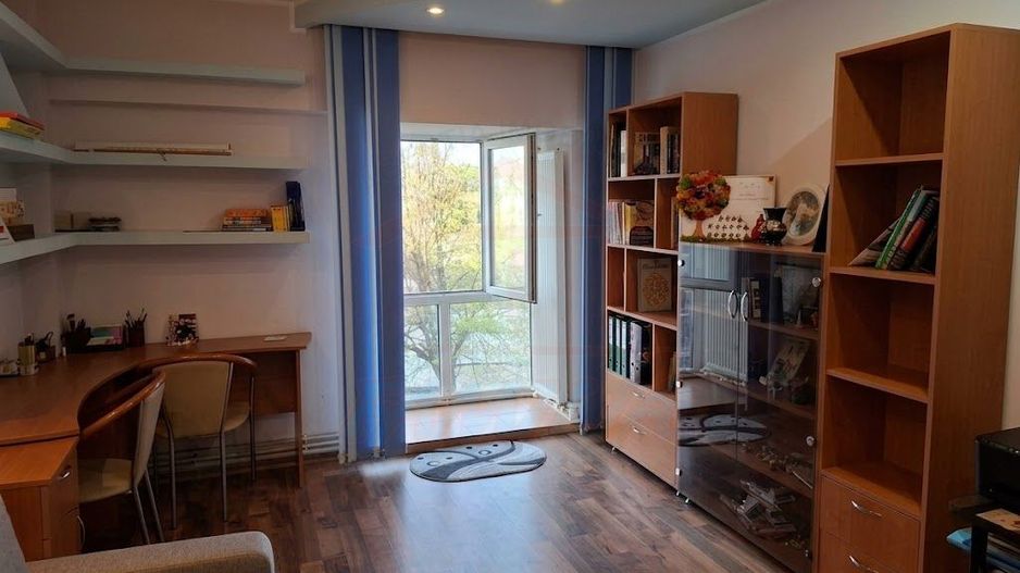 Vanzare apartament cu 3 camere Str. Domneasca, 104 mp, etaj 1. - Poză 7