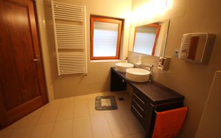 Casa pretabila birouri, camin de batrani - Poză 40