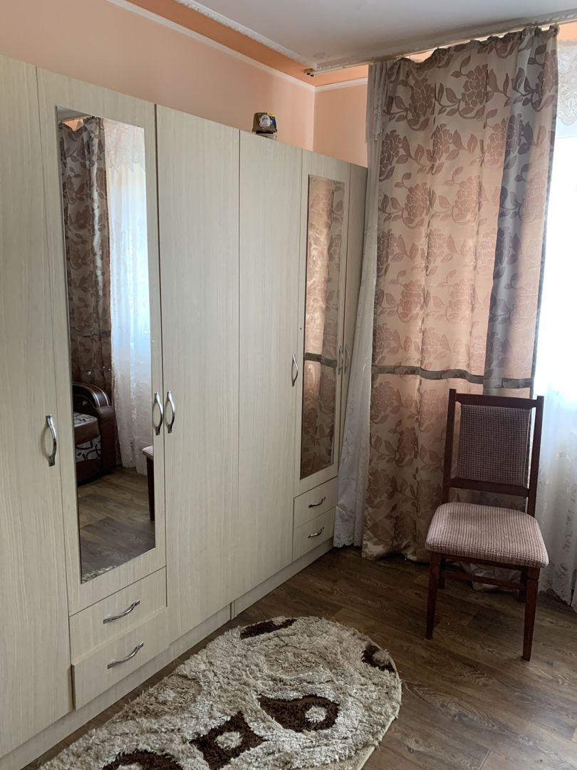 Garsoniera de inchiriat Zona Tractoru - Poză 4