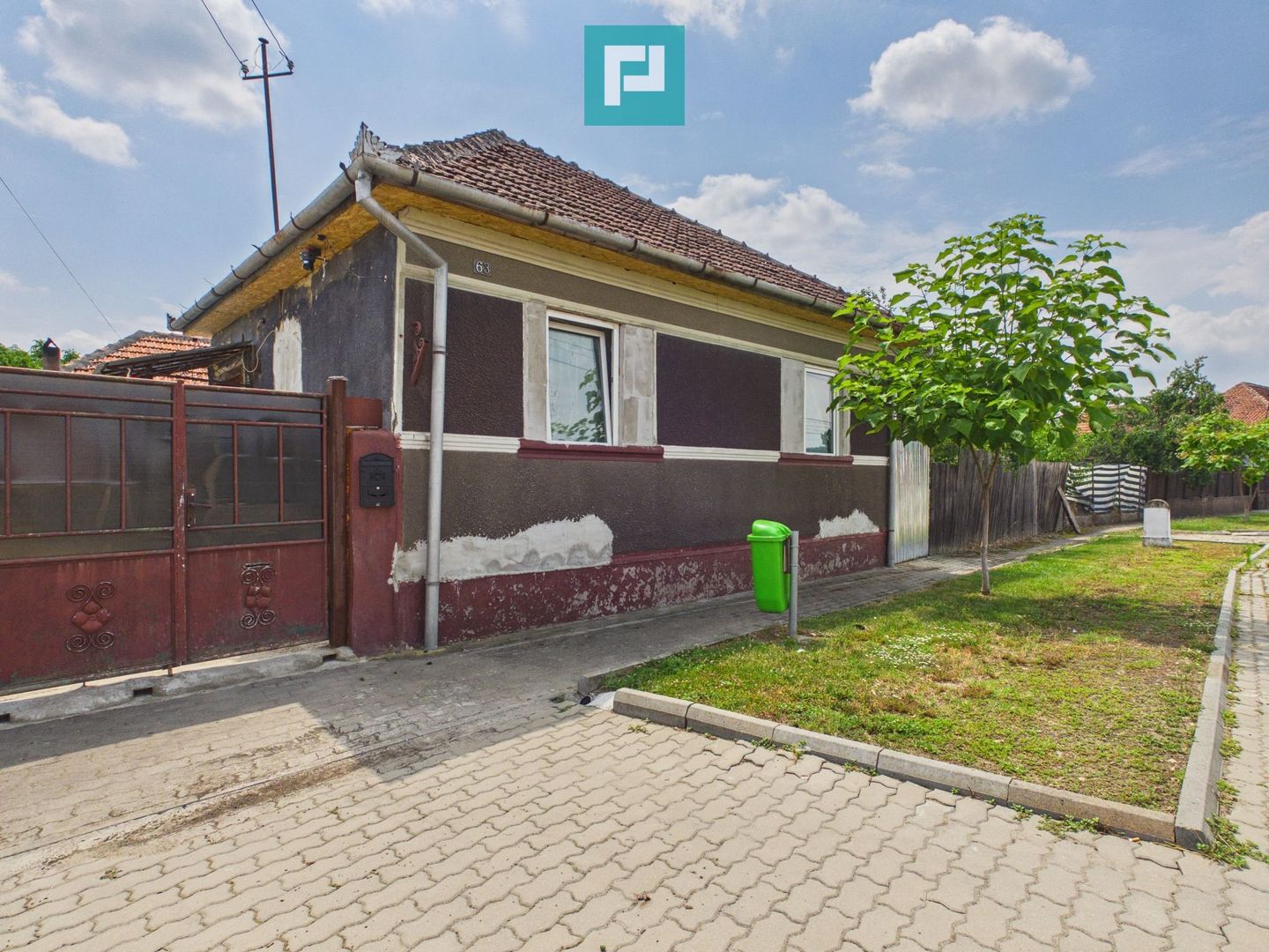 2 case cu teren de 2253 mp în Archiș - Poză 1