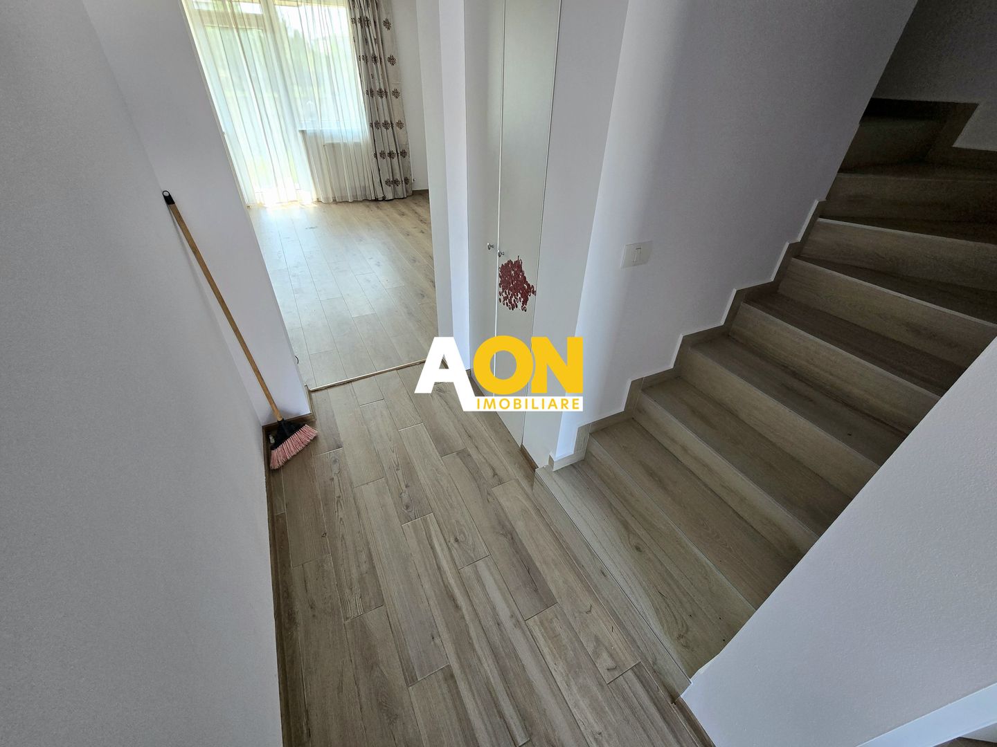 Casă Înșiruită, Construcție Nouă, 4 Camere, Zona Bărăbanț - Poză 15