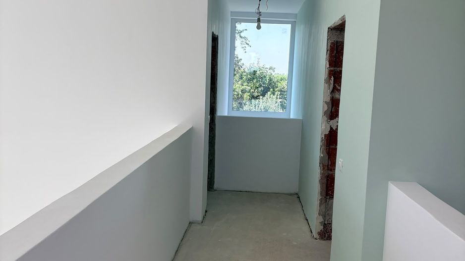 VILĂ CONTEMPORANĂ DE VÂNZARE – 450.000 €     COMISION% - Poză 6