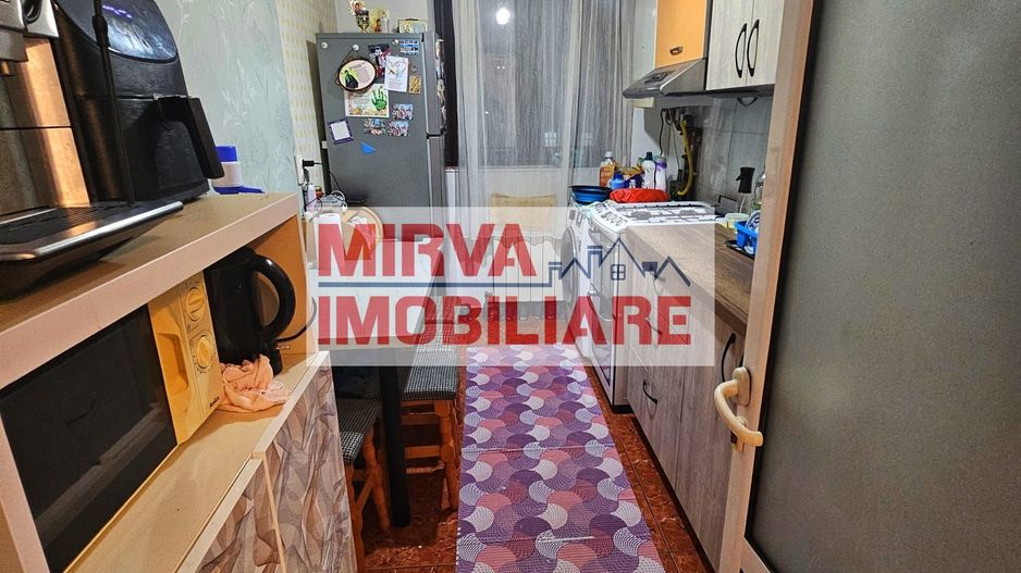 Apartament 2 camere – Central / Urlați – Etaj 2, balcon închis - Poză 11