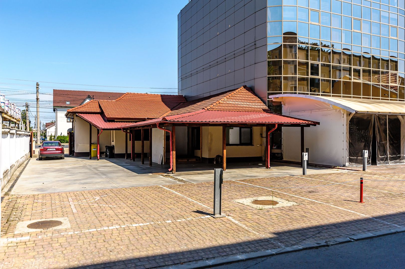 Casă cu destinație comercială Micalaca - Poză 2