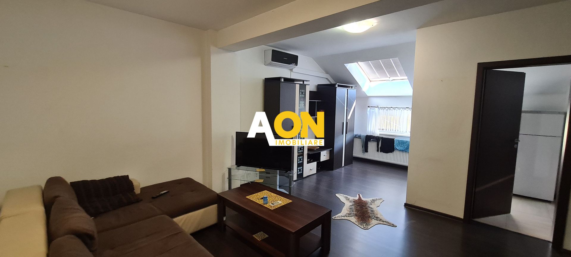 Apartament 2 camere,  mobilat, utilat,  2 locuri de parcare - Poză 1