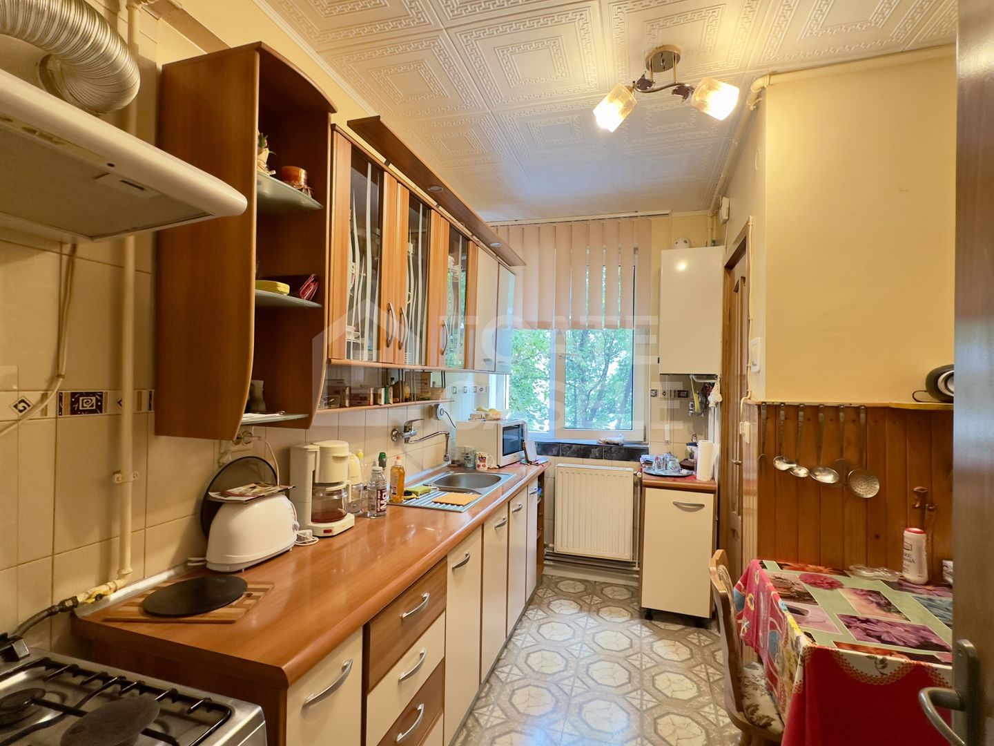 Apartament cu 3 camere decomandate, etaj intermediar, zona Hermes - Poză 4