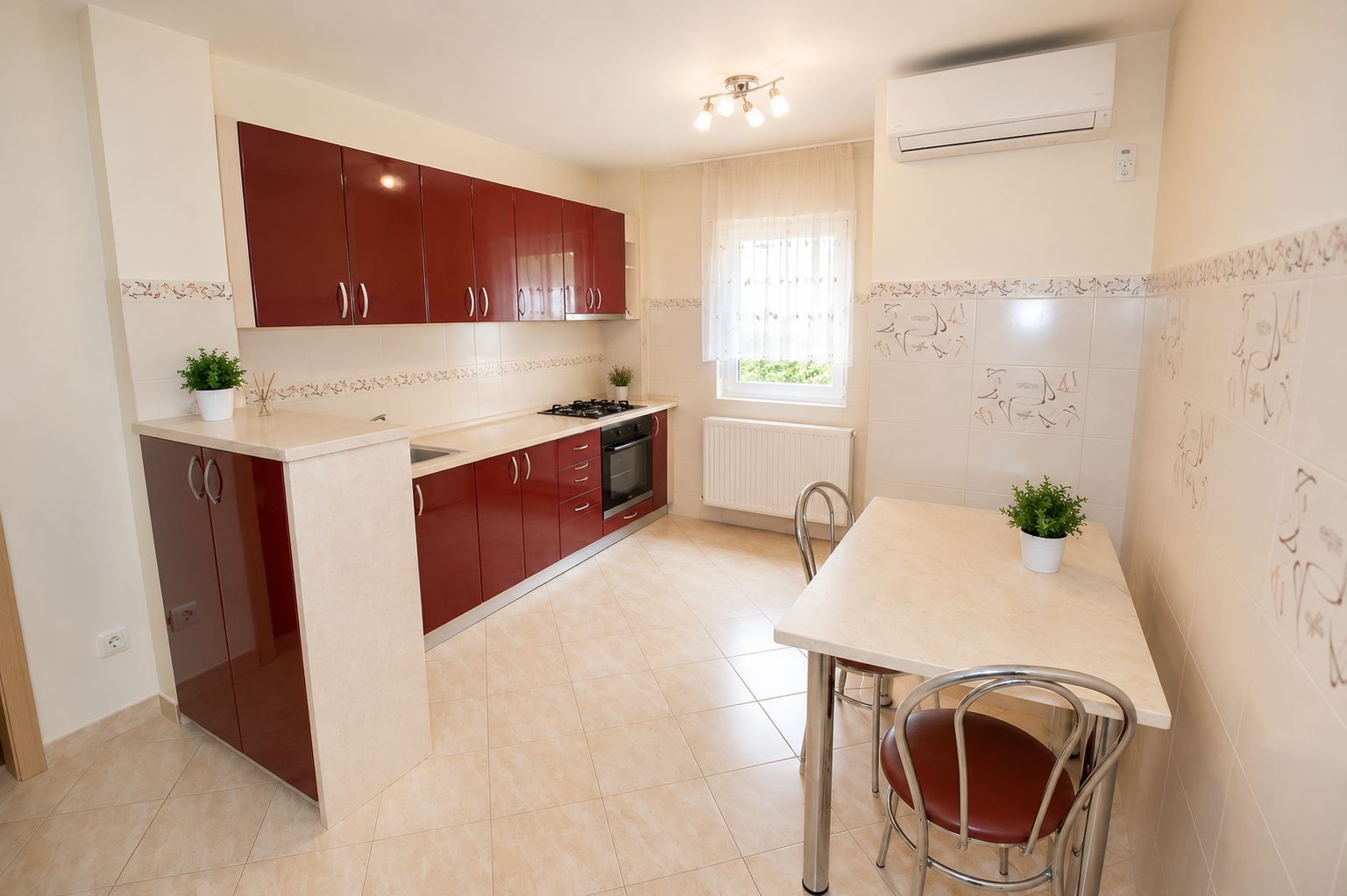 Complexul Studentesc | 3 camere | 2 Bai | 2 balcoane | Centrala proprie - Poză 1