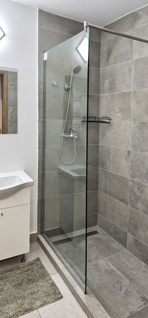 Apartament cu 3 camere - str. Domneasca, ultracentral, bloc nou - 700 euro - Poză 4