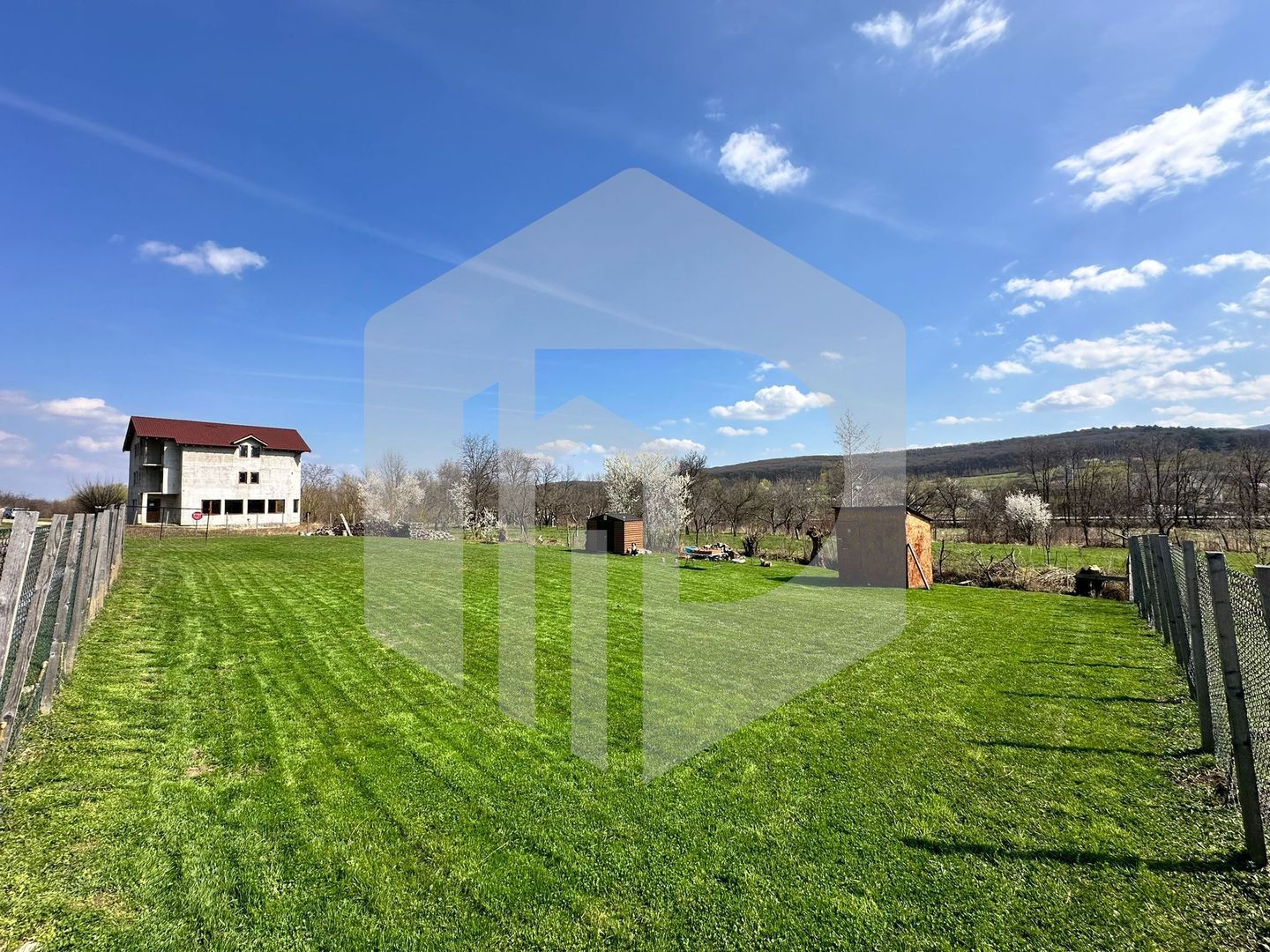 Creează-ți propriul paradis: Terenul cu potențial nelimitat te așteaptă - Poză 1