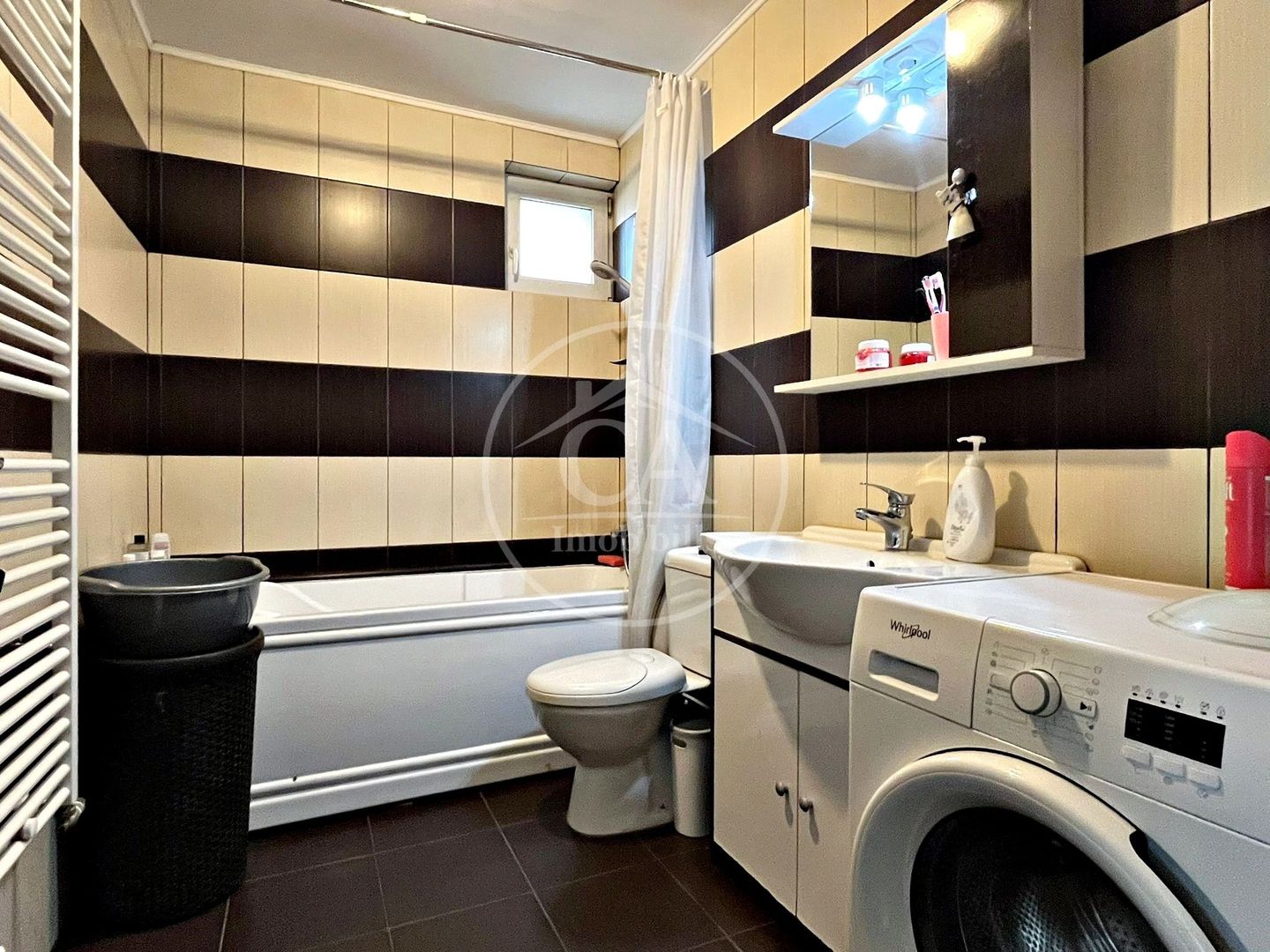 Casă de vânzare tip duplex cu 4 camere în Nojorid, Oradea. - Poză 12