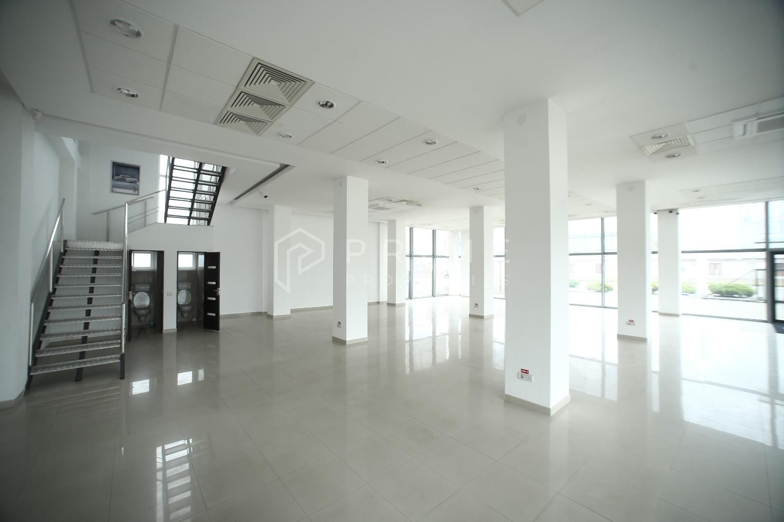🏢 Showroom premium de închiriat – 500 mp utili + depozit + parcare - Poză 1