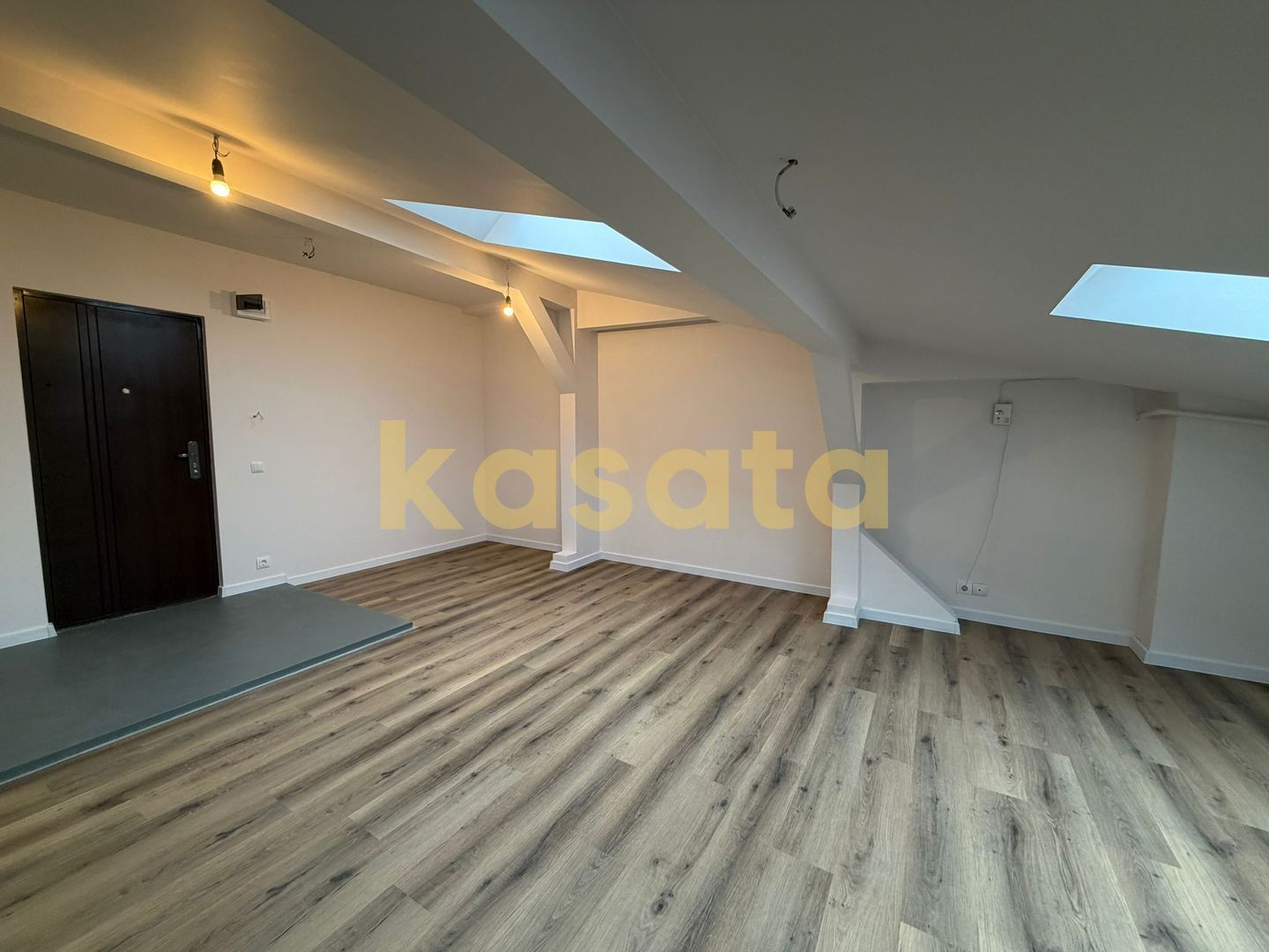 Oportunitate rară: apartament 2 camere, Străulești - Poză 4