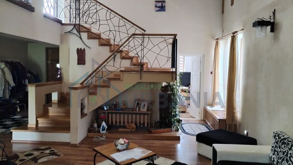 Casă cu etaj strada.Moara de Vănt - Poză 3