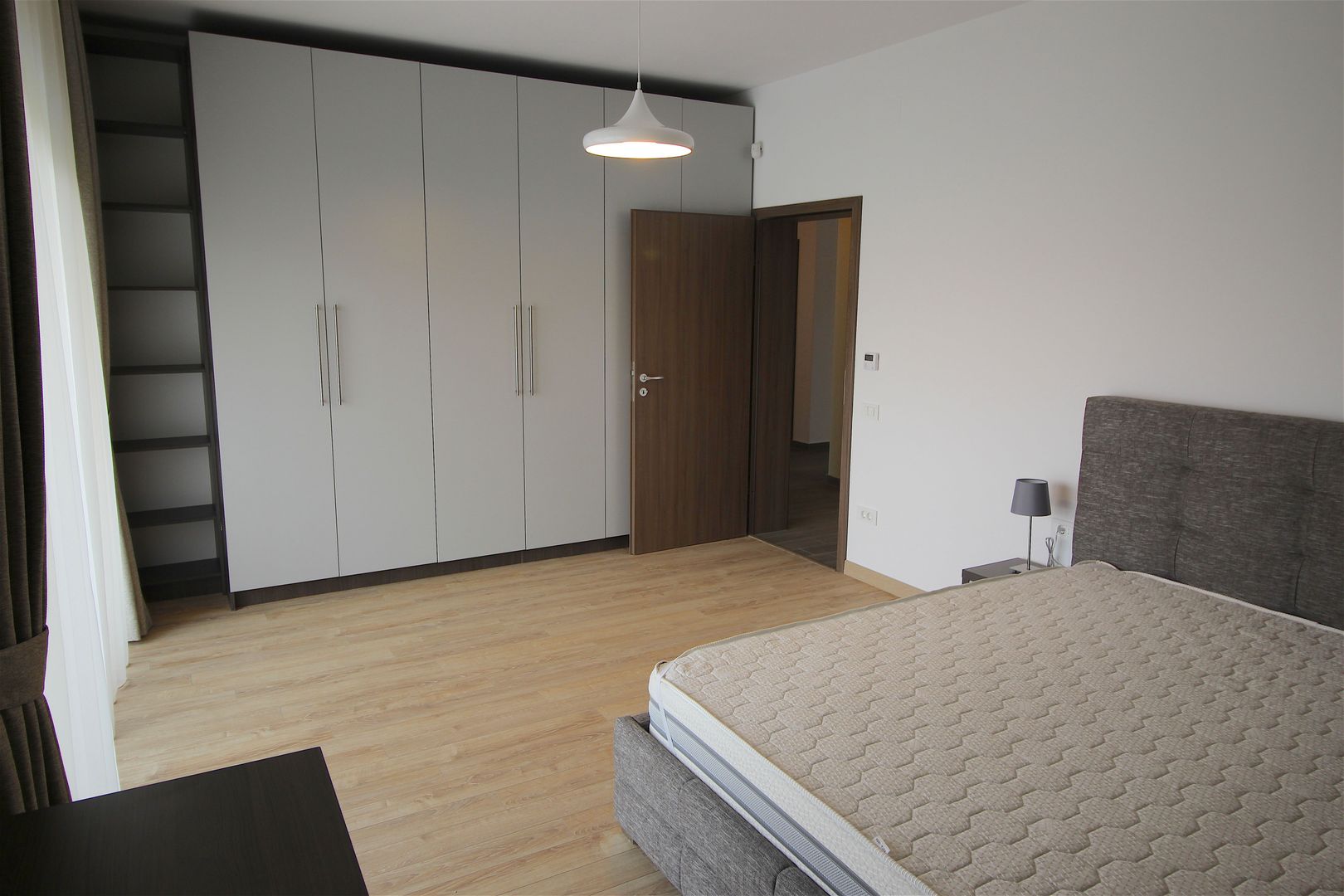 Apartament cu 3 camere de închiriat în zona Nord - Poză 10