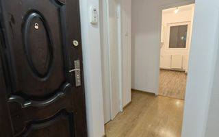 Garsonieră decomandată renovată recent 31 M² zona Lenin - Poză 2