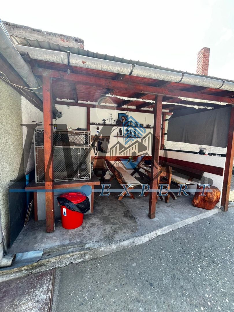 Casa individuală de vânzare in apropiere de centru Sebeș - Poză 8