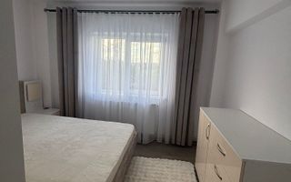 Vând apartament decomandat, zona Strand - Poză 4