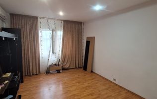 Apartament 2 camere DECOMANDAT etaj 2/4 de vanzare zona Billa