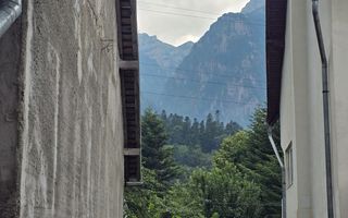 Studio 49,35 mp + 44 mp curte + 21,35 mp terasele + loc de parcare - Busteni - Poză 11