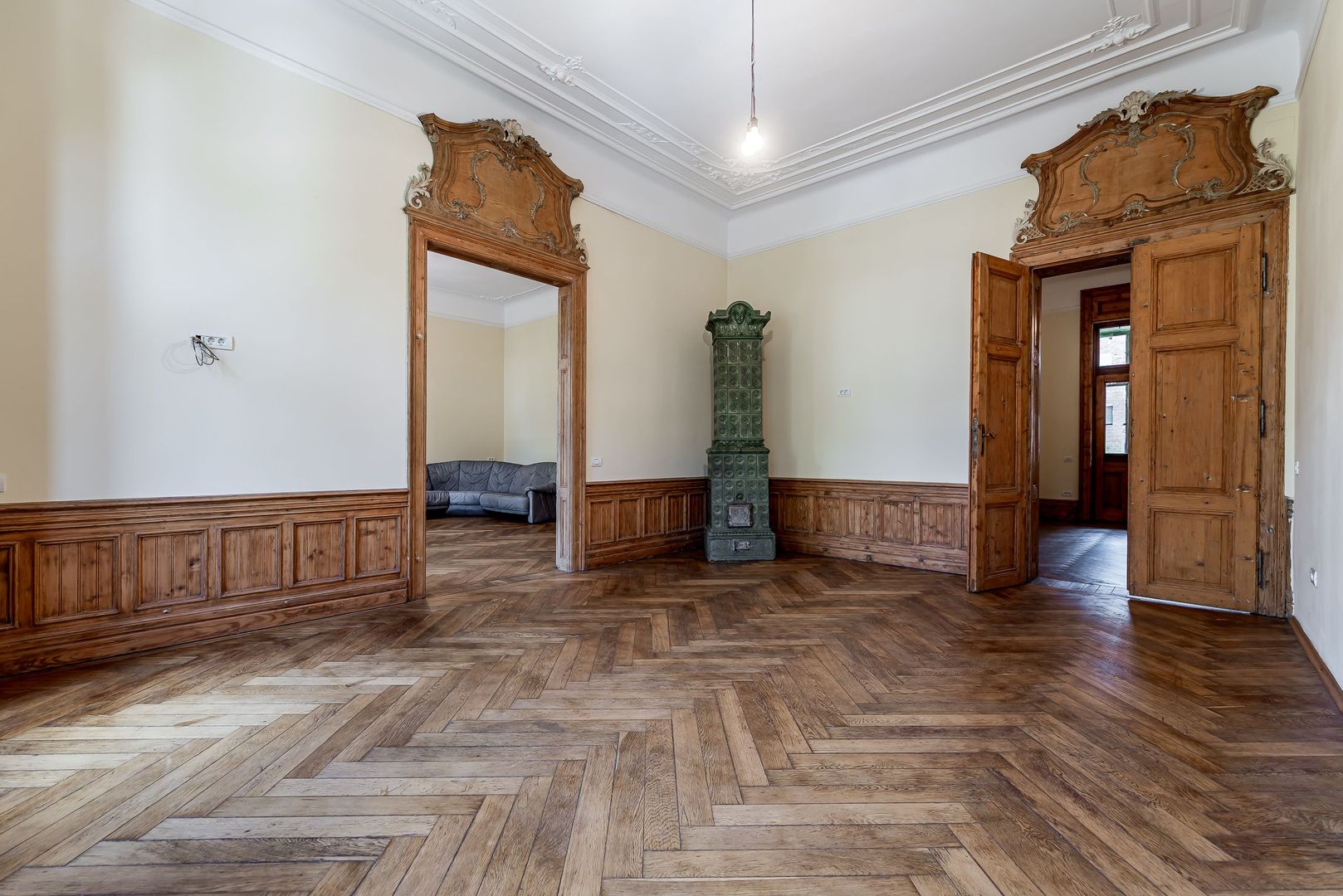 Apartament istoric pe Bulevardul Revoluției - Poză 8