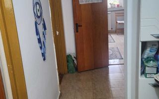 Vanzare Apartament 3 camere, 64 mp, centrală proprie, boxă 17 mp, lângă metrou - Poză 3