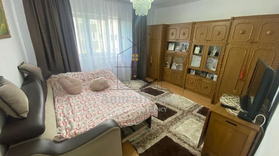Apartament 2 camere decomandat zona strazii Bucegi - Poză 2