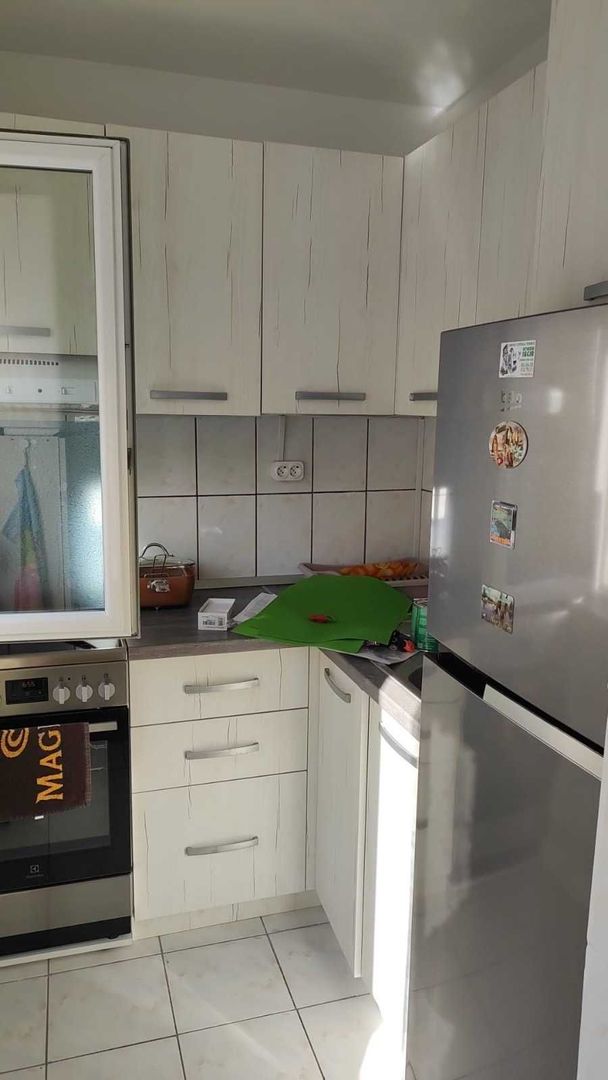 BRASADAS vinde ap 2 cam RENOVAT in Soli etaj 3/4 33mp. - Poză 5