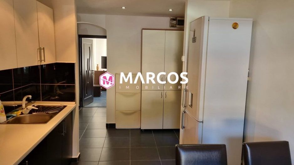 Apartament cu 3 camere de închiriat în zona Micro IV - Poză 4