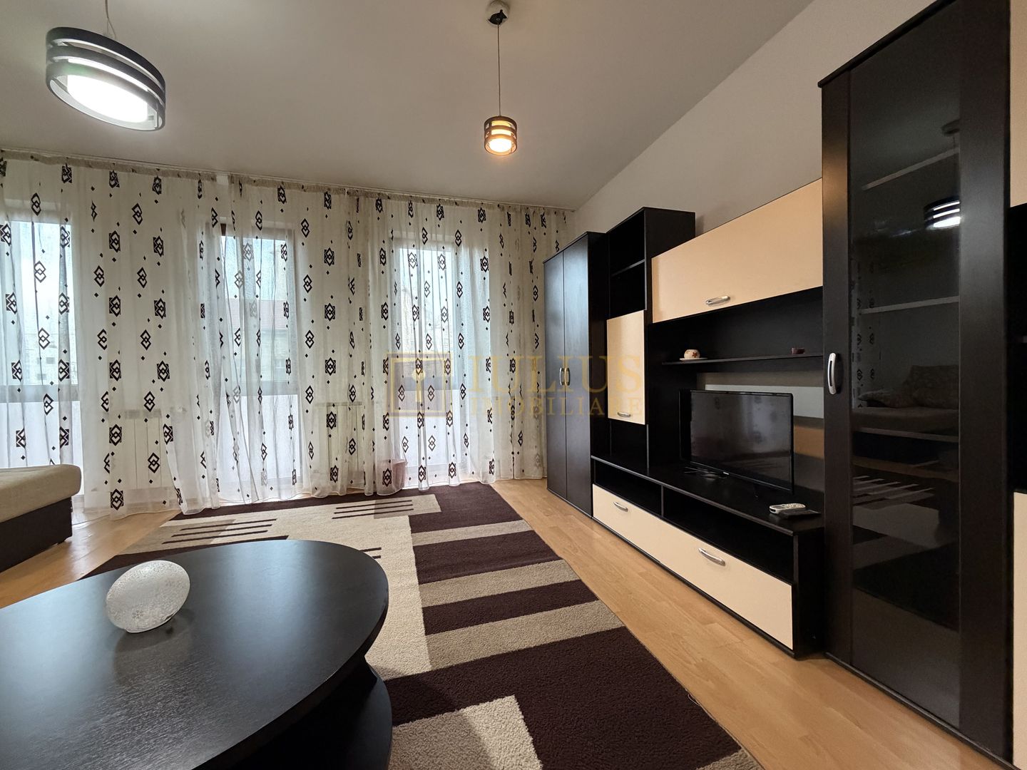 Complex Studentesc - semicentral 60mp UTILI; bucatarie inchisa. - Poză 2